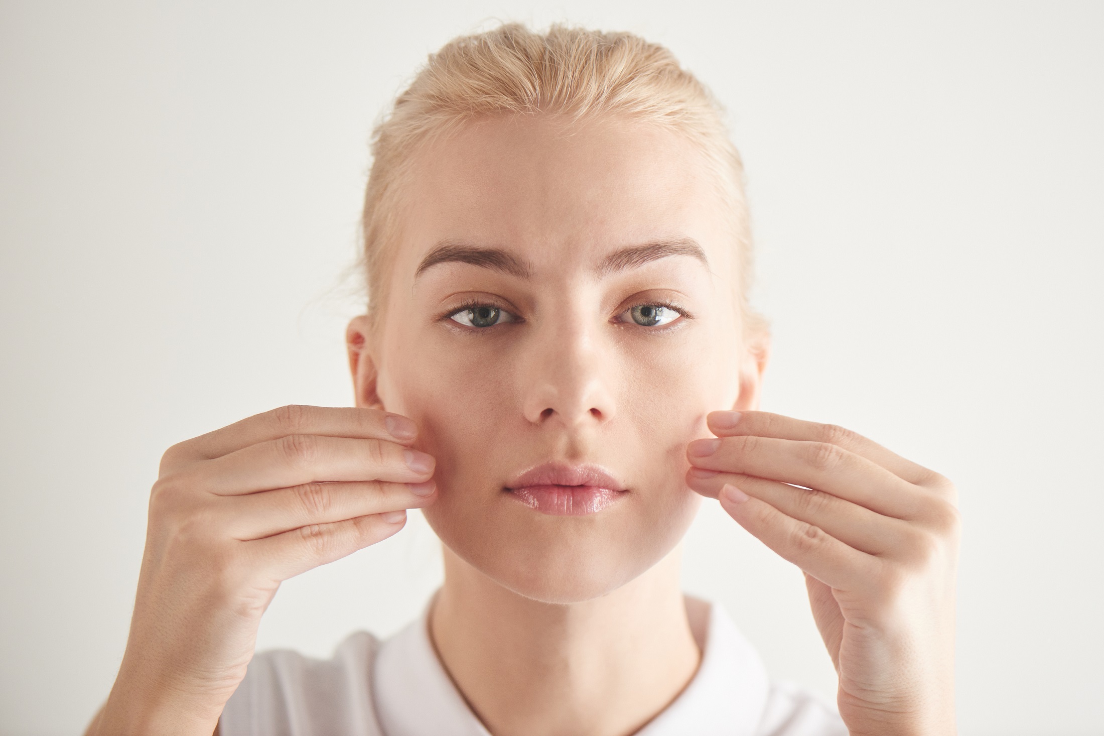 Joga twarzy – jak wykorzystać smart aging w swojej codziennej pielęgnacji?