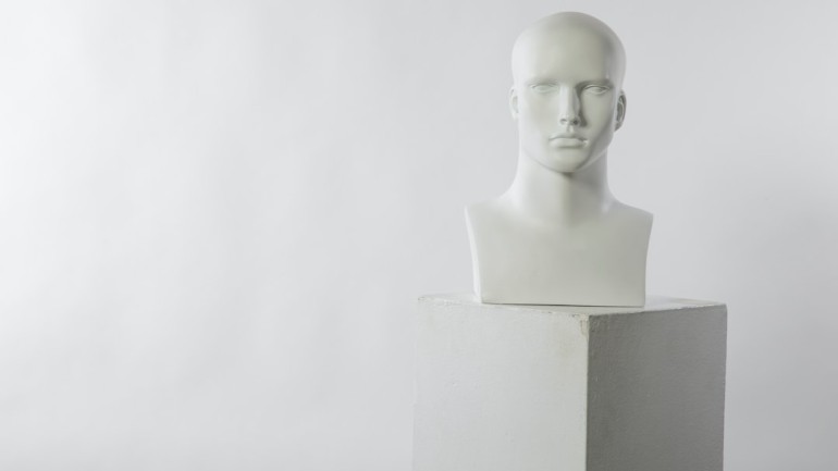 Jak wybierać unikatowe rzeźby na aukcjach online?